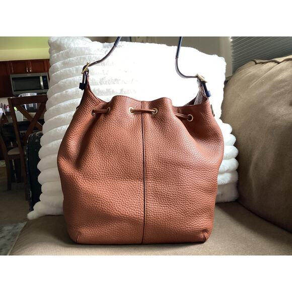 Coach Legacy Super Soft Pebbled Leather Drawstring Bucket Bag Tan & Navy - Picture 2 of 7